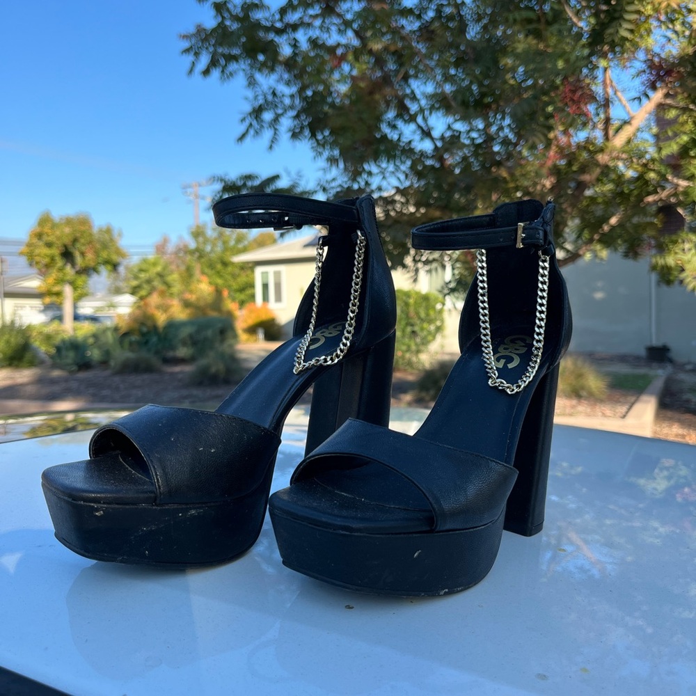 GBG Los Angeles Black Heels with Chain Accent